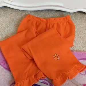 Girls clemson pants.